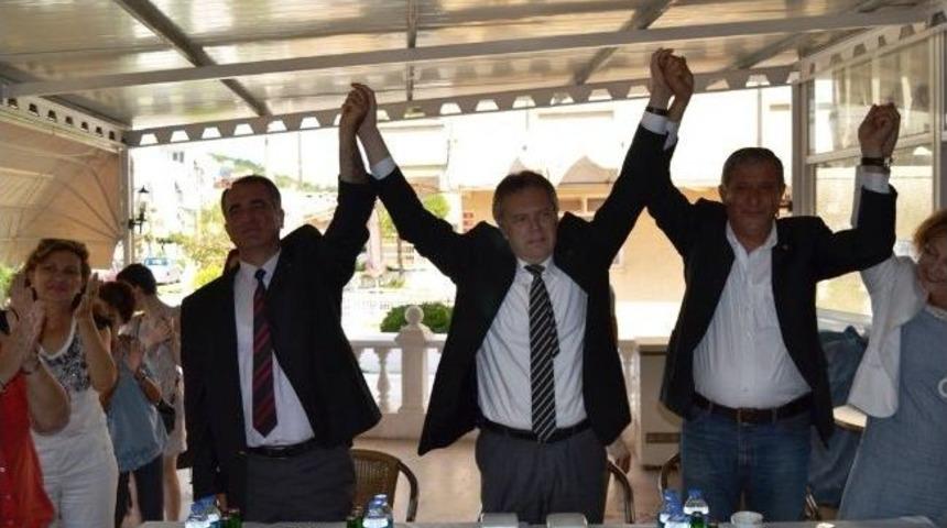 Zihinsel Engellilerden Belediye Başkanlarına Plaket