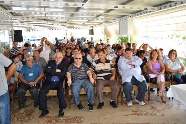 Zihinsel Engellilerden Belediye Başkanlarına Plaket 1