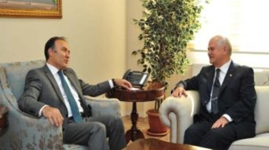 Bakan Yardımcısı Akman'dan Vali Altıparmak'a Ziyaret