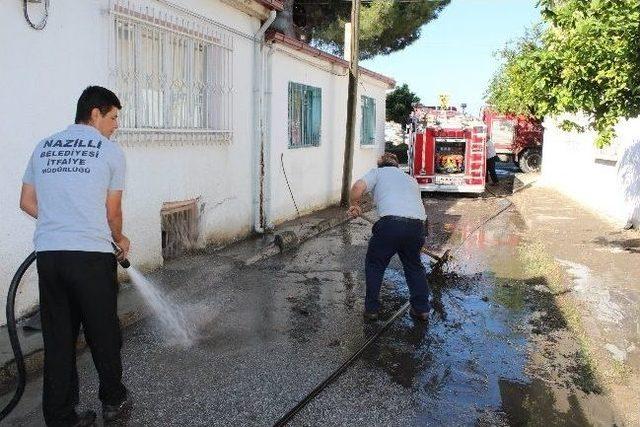 Nazilli’de Evleri Su Bastı