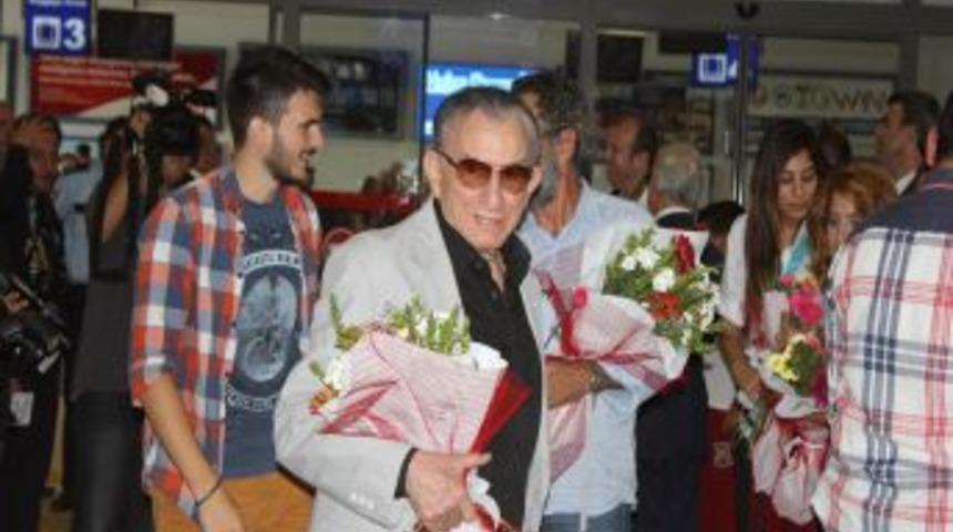 Altın Koza&rsquo;ya Katılacak Sanat&ccedil;ılar Adana&rsquo;ya Geldi