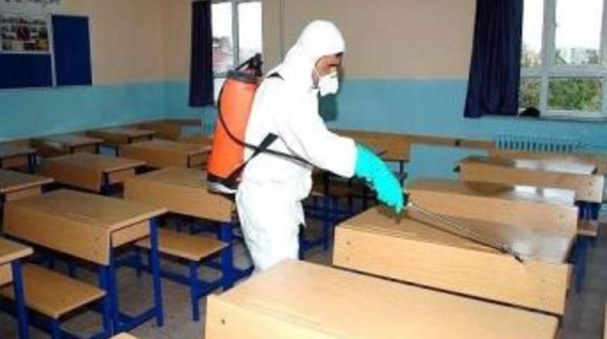 İksad&rsquo;dan &Uuml;cretsiz Okul Dezenfeksiyonu