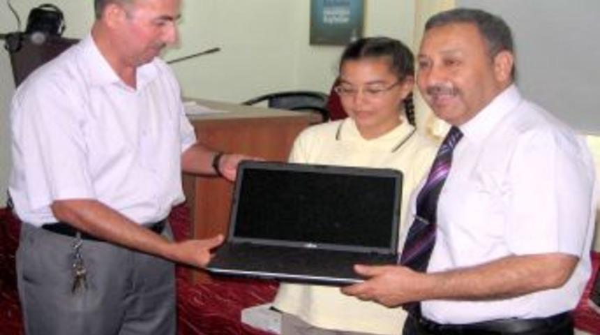 Marmaris&rsquo;te Başarılı Kur'&acirc;n Kursu &Ouml;ğrencilerine Bilgisayar Verildi