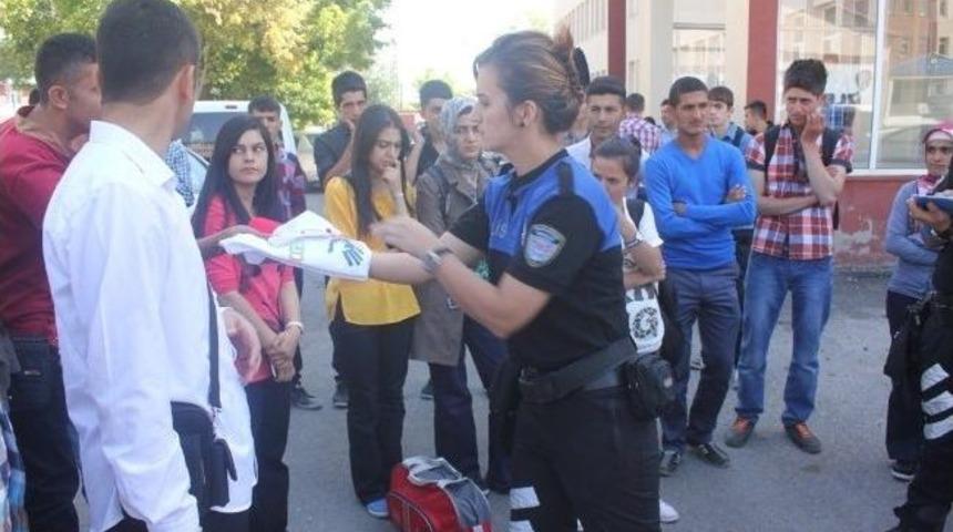 Ağrılı &Ouml;ğrenciler &Ccedil;anakkale Gezisine &Ccedil;ıktı