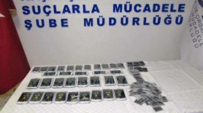 Samsun'da G&uuml;mr&uuml;k Ka&ccedil;ağı Cep Telefonu Ele Ge&ccedil;ti