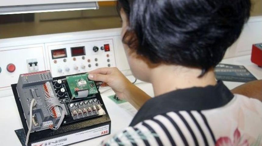 Gediz'de Herşey Eğitim İ&ccedil;in