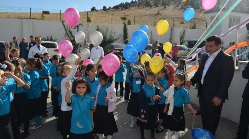 &ldquo;boz&uuml;y&uuml;k B&uuml;y&uuml;s&uuml;n Hayallerimiz Ger&ccedil;ek Olsun&rdquo; Diyerek Balon U&ccedil;urdular