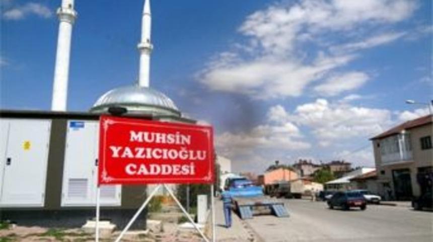 Kangal Belediyesi İlçe Girişindeki Caddeye Muhsin Yazıcıoğlu İsmini Verdi