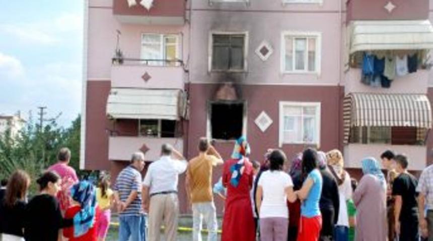 Evde &Ccedil;ıkan Yangında 18 Aylık Bebek Yanarak Yaşamını Yitirdi