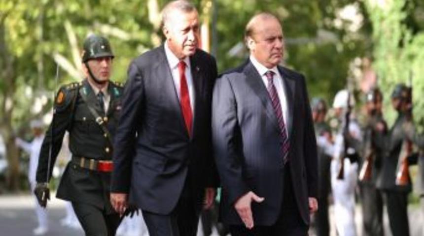 Erdoğan, Pakistan Başbakanı'nı Resmi T&ouml;renle Karşıladı