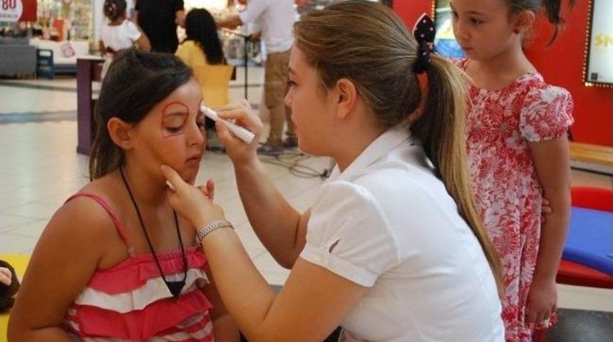 Minikler Y&uuml;z Boyama Şenliği&rsquo;nde Buluştu