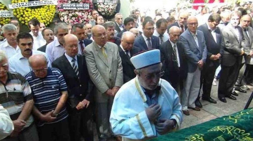 Gazeteci Fehmi Koru&rsquo;nun Babası Muzaffer Koru Defnedildi