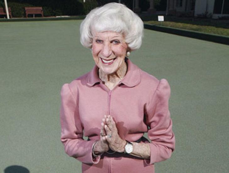 83'l&uuml;k Nineden İnanılmaz Hareketler!