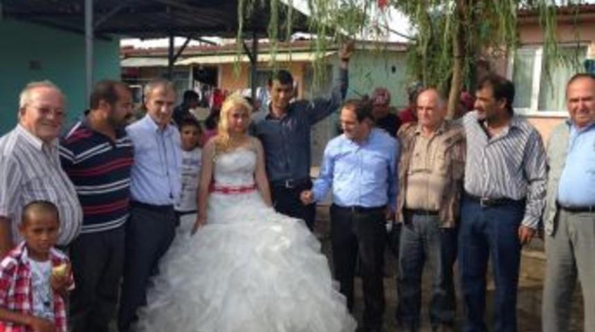 Keleş, Roman d&uuml;ğ&uuml;n&uuml;ne katıldı