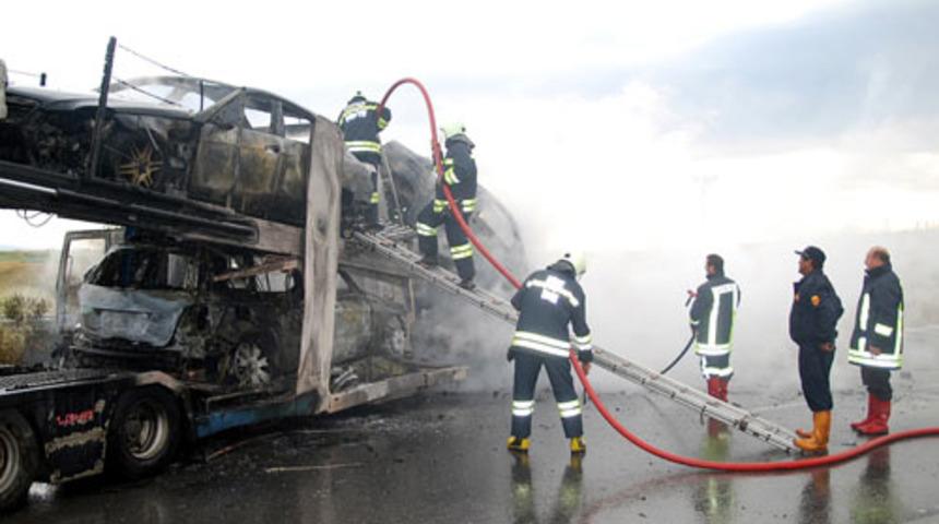 1 TIR 5 Mercedes k&uuml;l oldu!