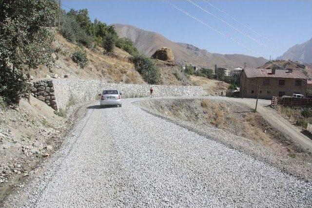 Bağlar Mahallesi&rsquo;nde Asfalt &Ccedil;alışması 2