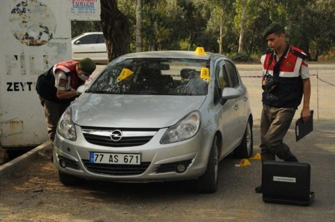 Bursa'da otomobili taradılar, onlarca boş kovan bulundu