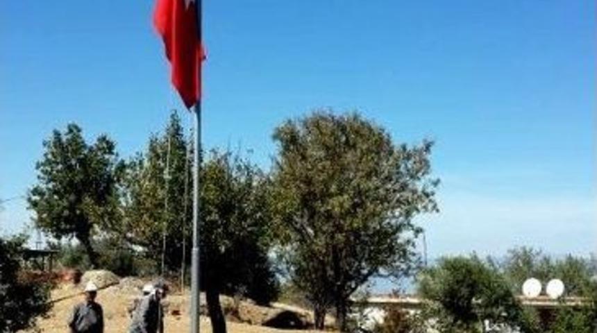 Uzunırmak&rsquo;tan &ldquo;bayraksız K&ouml;y Kalmayacak&rdquo; Kampanyası