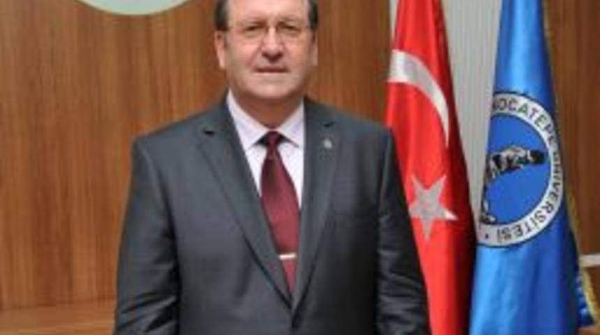 AK&Uuml;, &Ouml;rnek Projeyle Kamp&uuml;s Binalarını Y&uuml;zde 25 Daha Ucuza Isıtıyor