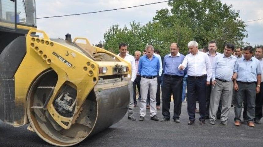 K&ouml;y Yollarına Sıcak Asfalt