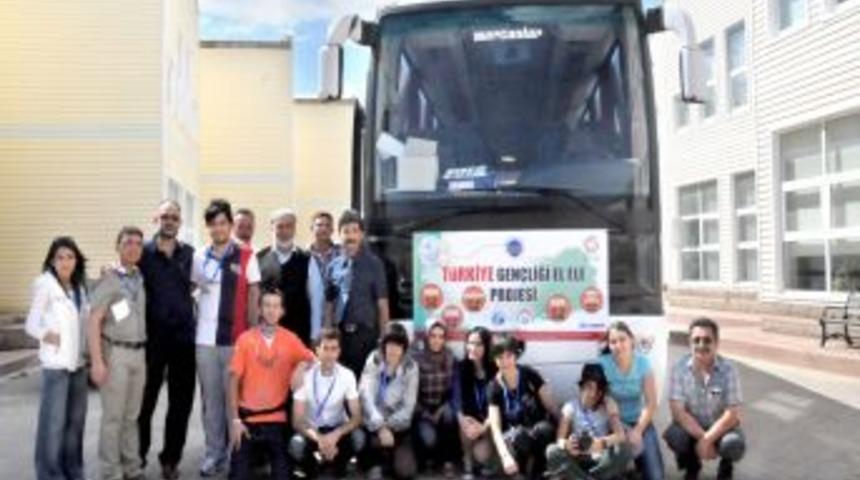 &Uuml;niversite &Ouml;ğrencileri T&uuml;rkiye Yolculuğuna &Ccedil;ıktı