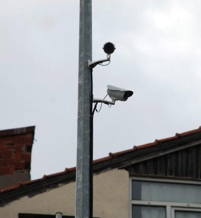 İzmit Belediyesi nden Parklara Kameralı &Ccedil;&ouml;z&uuml;m 1