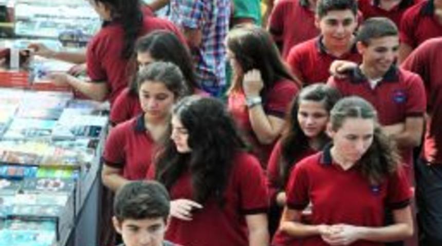 4. Antalya Konyaaltı Kitap Fuarı Kapılarını Ziyaret&ccedil;ilere A&ccedil;tı