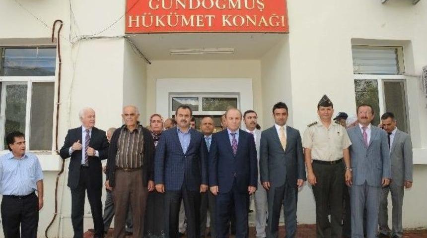 Vali &Ouml;zt&uuml;rk G&uuml;ndoğmuş İl&ccedil;esini Ziyaret Etti