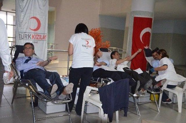 Erzurum Adliyesinden Kızılay&rsquo;a Kan Bağışı 1