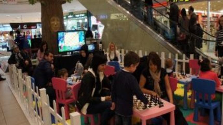 Miniklerin Satran&ccedil; Heyecanı