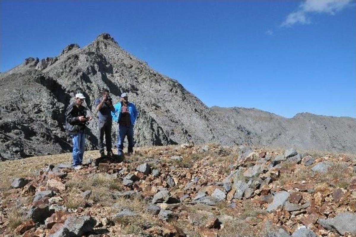 Artabel G&ouml;lleri Tabiat Parkı'ndaki şehit mezarları ilgi bekliyor