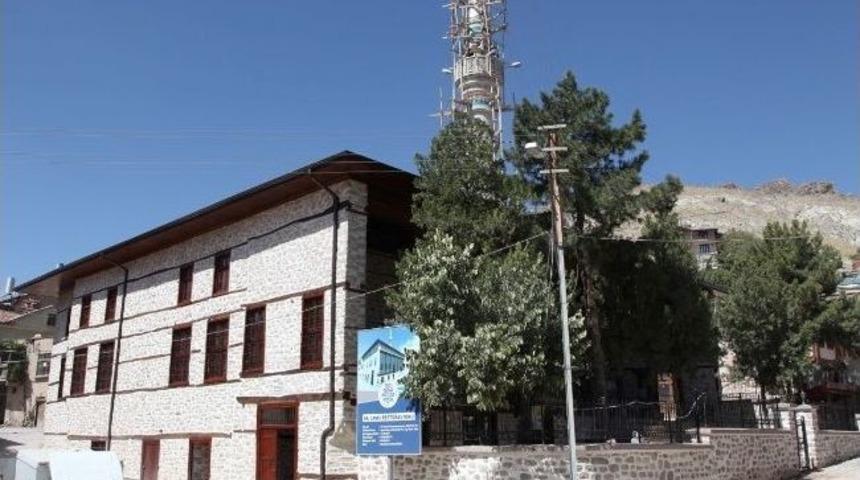 Tarihi Cami İbadete A&ccedil;ıldı