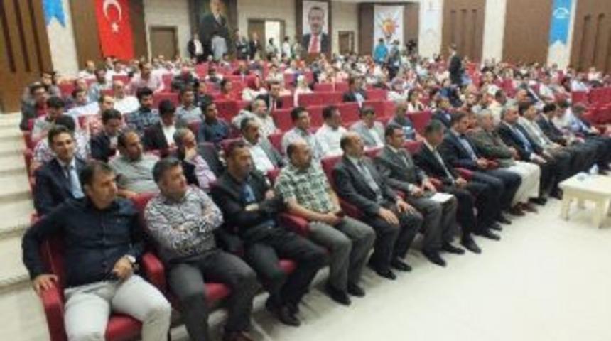 Siyaset Akademisinde Der Başı
