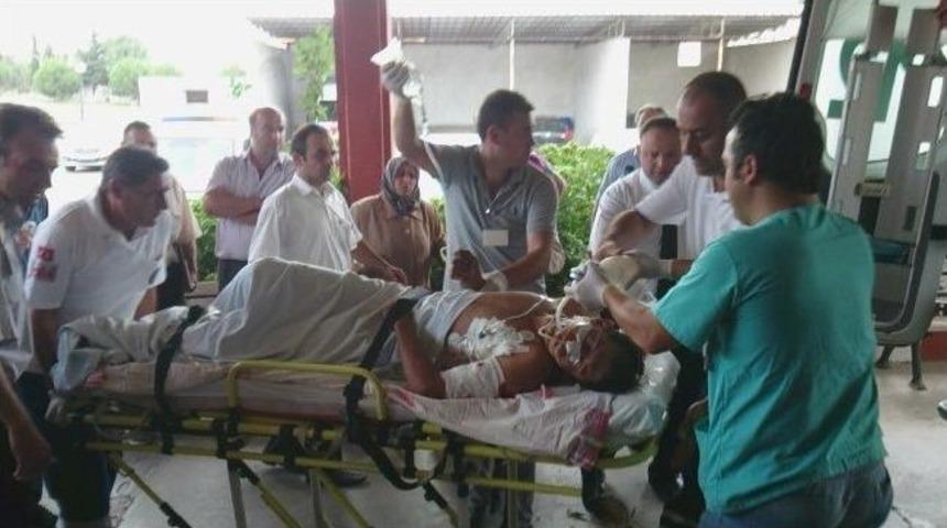 Arkadaşını &Ouml;nce Bı&ccedil;akladı, Sonra Ambulans &Ccedil;ağırdı
