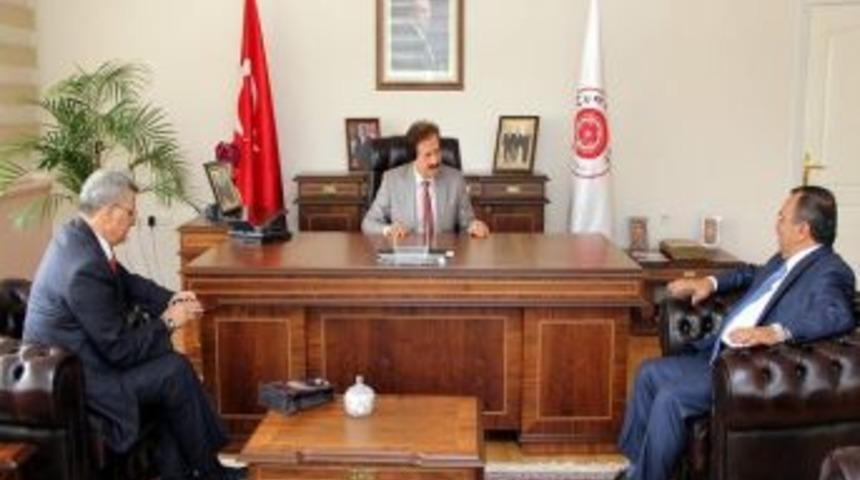 Trt Ses Sanat&ccedil;ısı Şan'dan Rekt&ouml;r Kocacık&rsquo;a Ziyaret