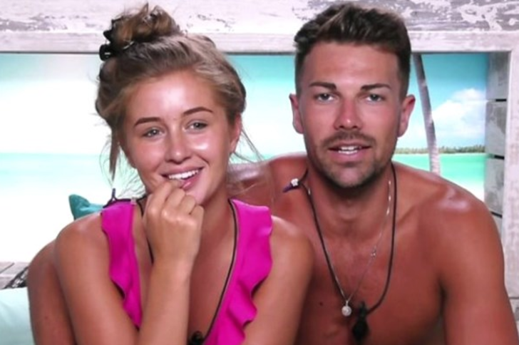 Kameralar önünde villanın banyosunda ilişkiye girdiler!  G2