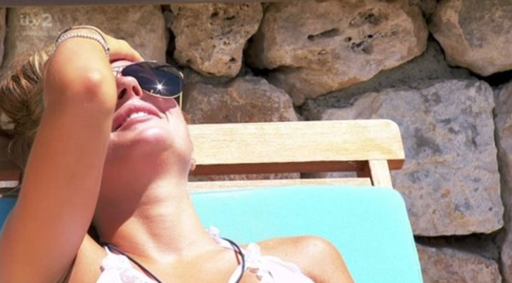 Kameralar önünde villanın banyosunda ilişkiye girdiler!  G3