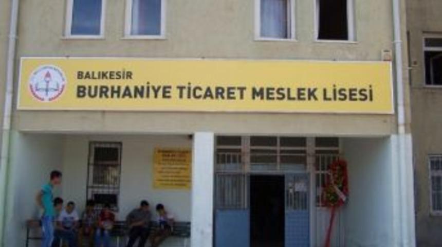 Burhaniye Ticaret Meslek&rsquo;te &Ccedil;iftli Eğitim