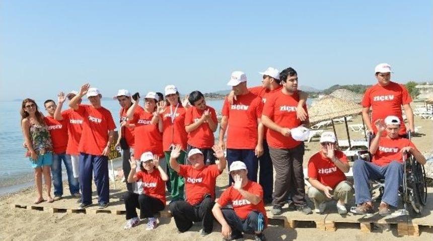 &Ccedil;iğlili Engelliler G&uuml;m&uuml;ld&uuml;r'de Moral Buldu