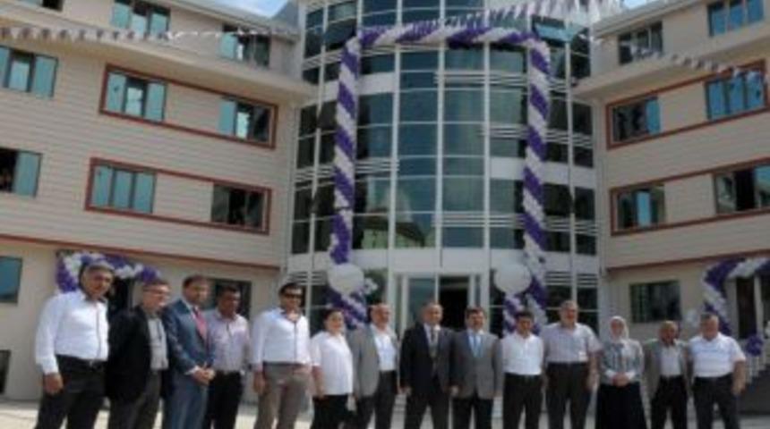 Başkan Aktaş'tan Nil&uuml;fer Hacı Kemal Liseleri'ne Nezaket Ziyareti