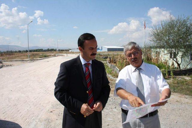 Suluova Kaymakamı Taşdan, Besi Organize Sanayi Bölgesini Inceledi