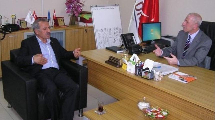 Mustafa Şahin, Tkdk&rsquo;yı Ziyaret Etti