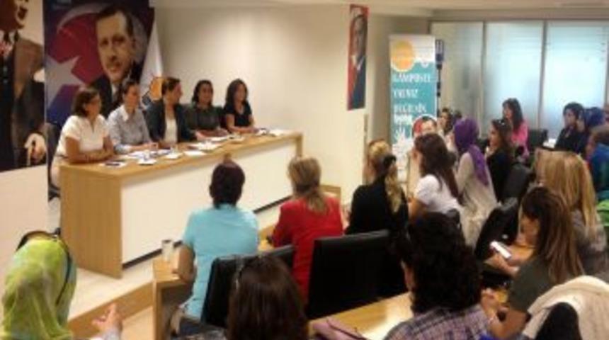 AK Parti Kadın Kolları: İzmir I&ccedil;in AK Belediyecilik Zamanı