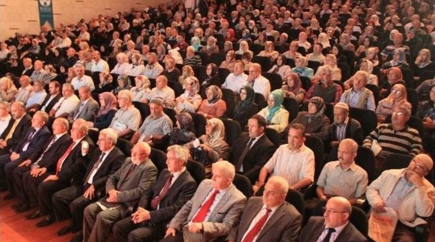 Bursalı Hacı Adaylarına Seminer