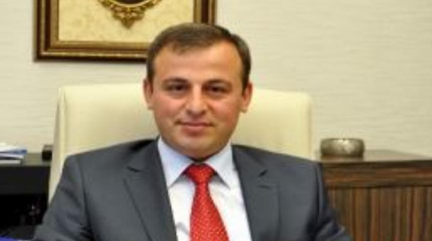 Suşehri Kaymakamı Kadir Per&ccedil;i: ''vatansever Gazilerimizle &Ouml;v&uuml;n&uuml;yoruz''