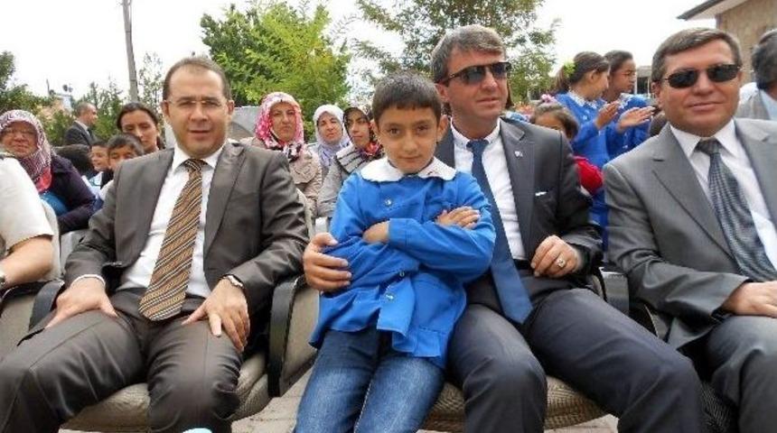 B&uuml;nyan'da İlk&ouml;ğretim Haftası Atat&uuml;rk İlkokulu'nda Kutlandı