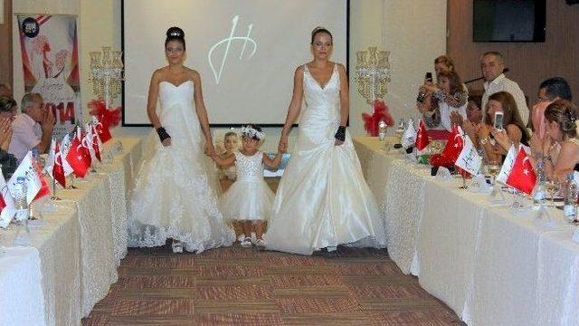 Dünya Gelinlik Devi Kocaeli’nde Defile Düzenledi