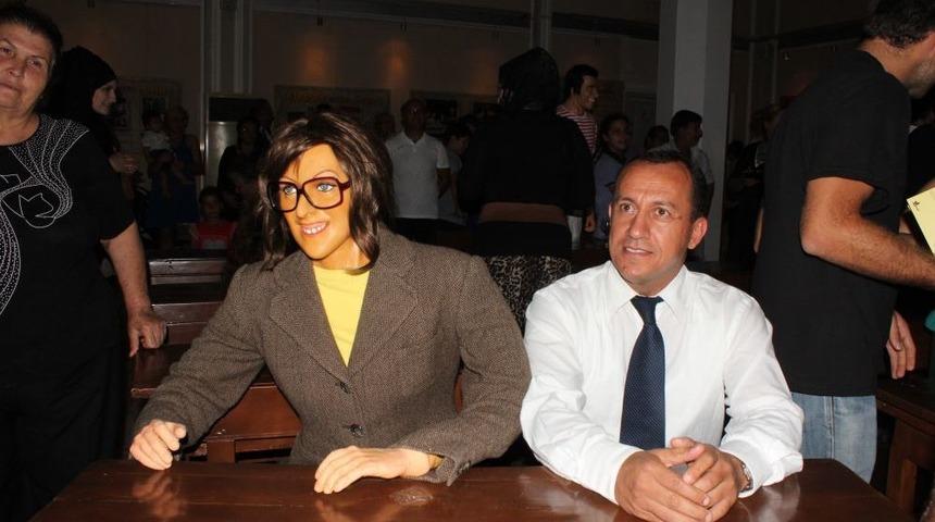 Hababam Sınıfı Sergisi, Filmdeki Oyuncularıyla A&ccedil;ıldı