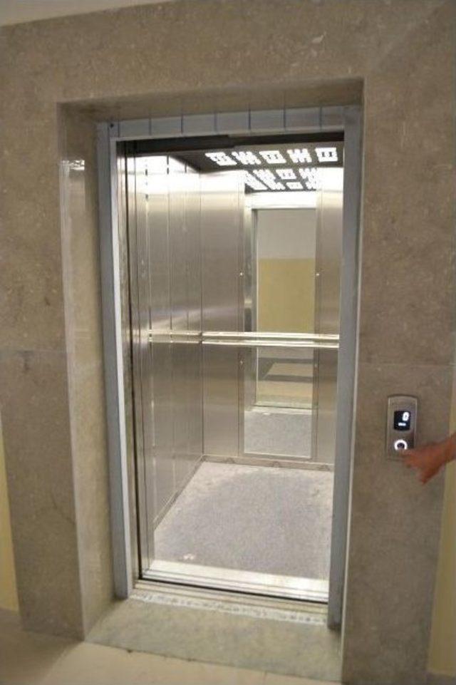 Keşan&rsquo;ın İlk Ve Tek Engelli Asans&ouml;r&uuml; Bulunan Okulu 3