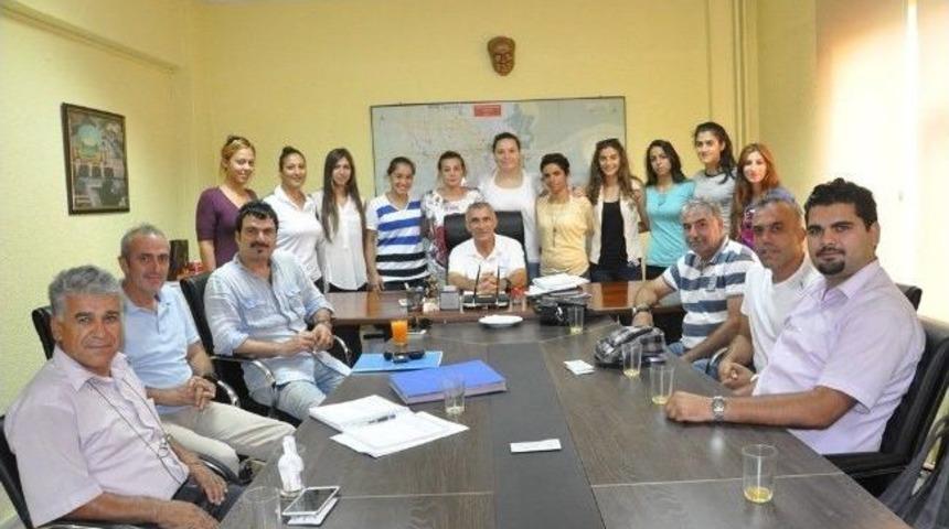 Gen&ccedil;likspor Kadın Hentbol Takımı İlk Ciddi Sınavına &Ccedil;ıkıyor